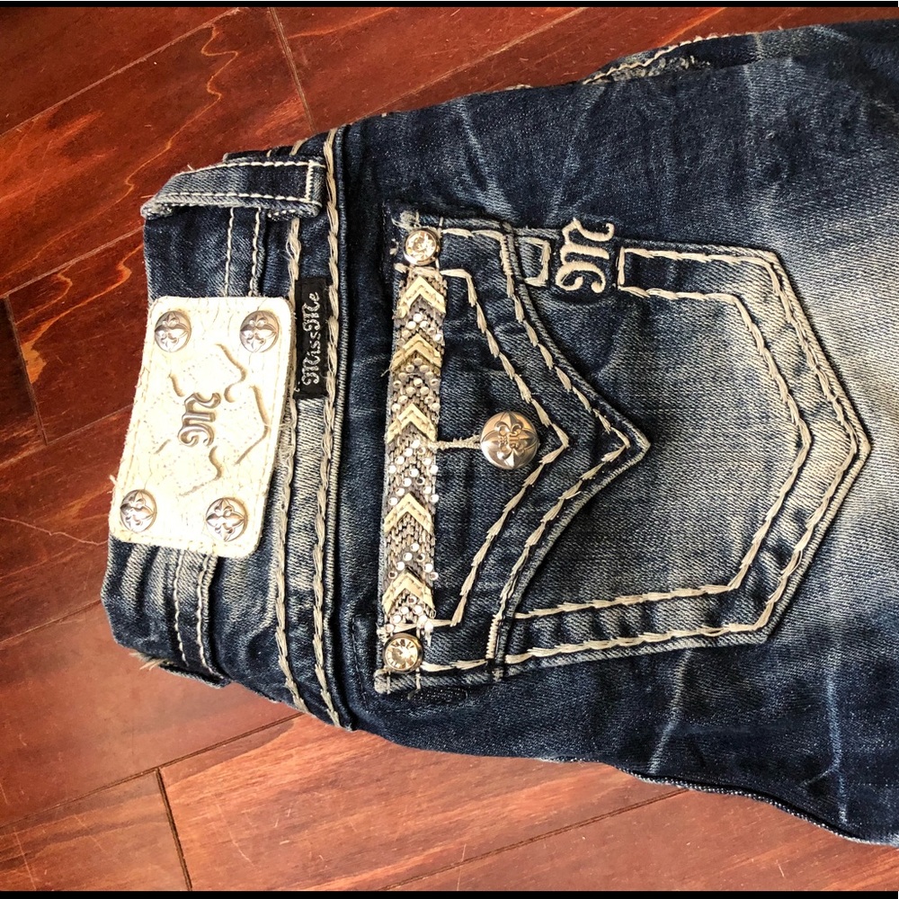 Miss Me Signature Boot Jeans 26